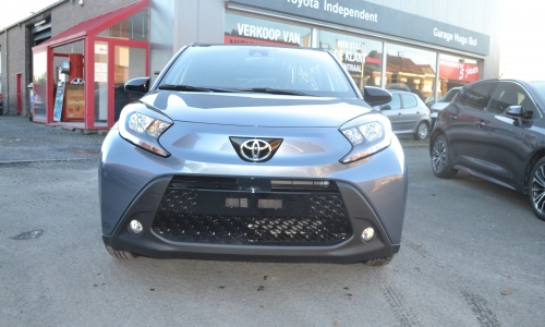 TOYOTA AYGO X