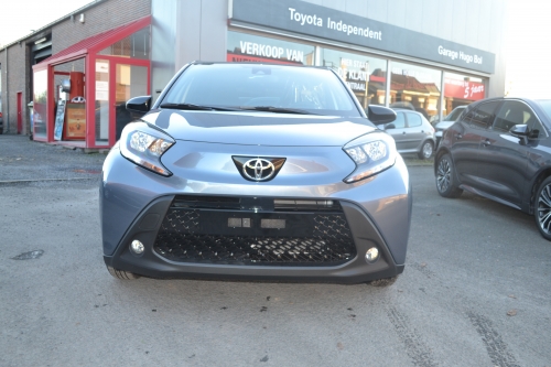 TOYOTA AYGO X